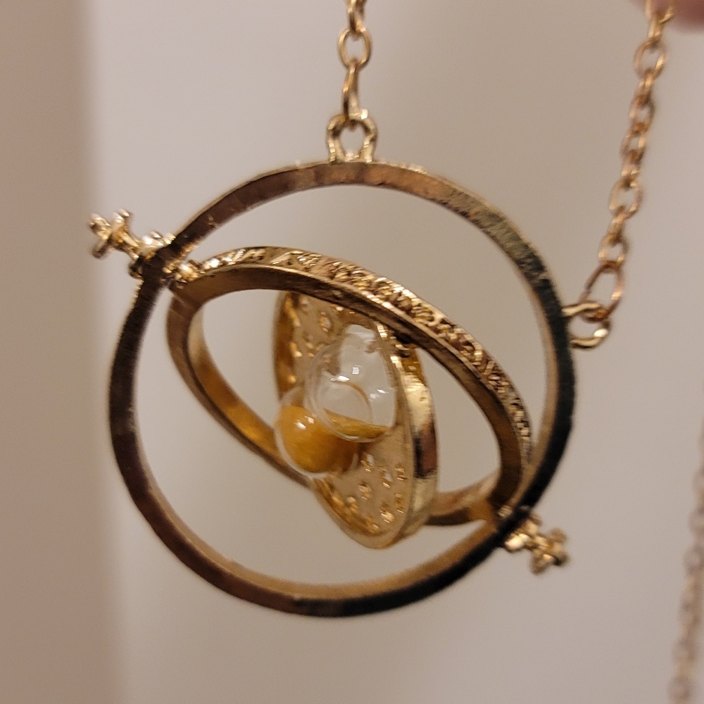 Hatry Potter Time Turning Necklace - Picture 5 of 6